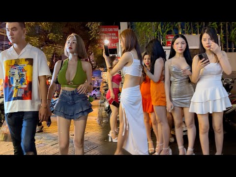 [4k] How is Vietnam now? Ho chi minh city Nightlife Street Scenes. So Many Pretty Ladies!