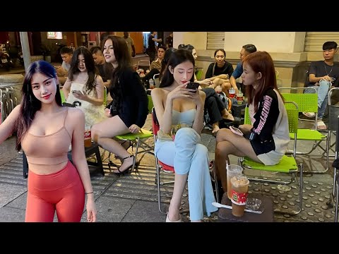 Nightlife in Ho Chi Minh City | Take a walk to explore Saigon at night VN